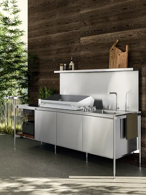 Solaria outdoor kitchen, view 01