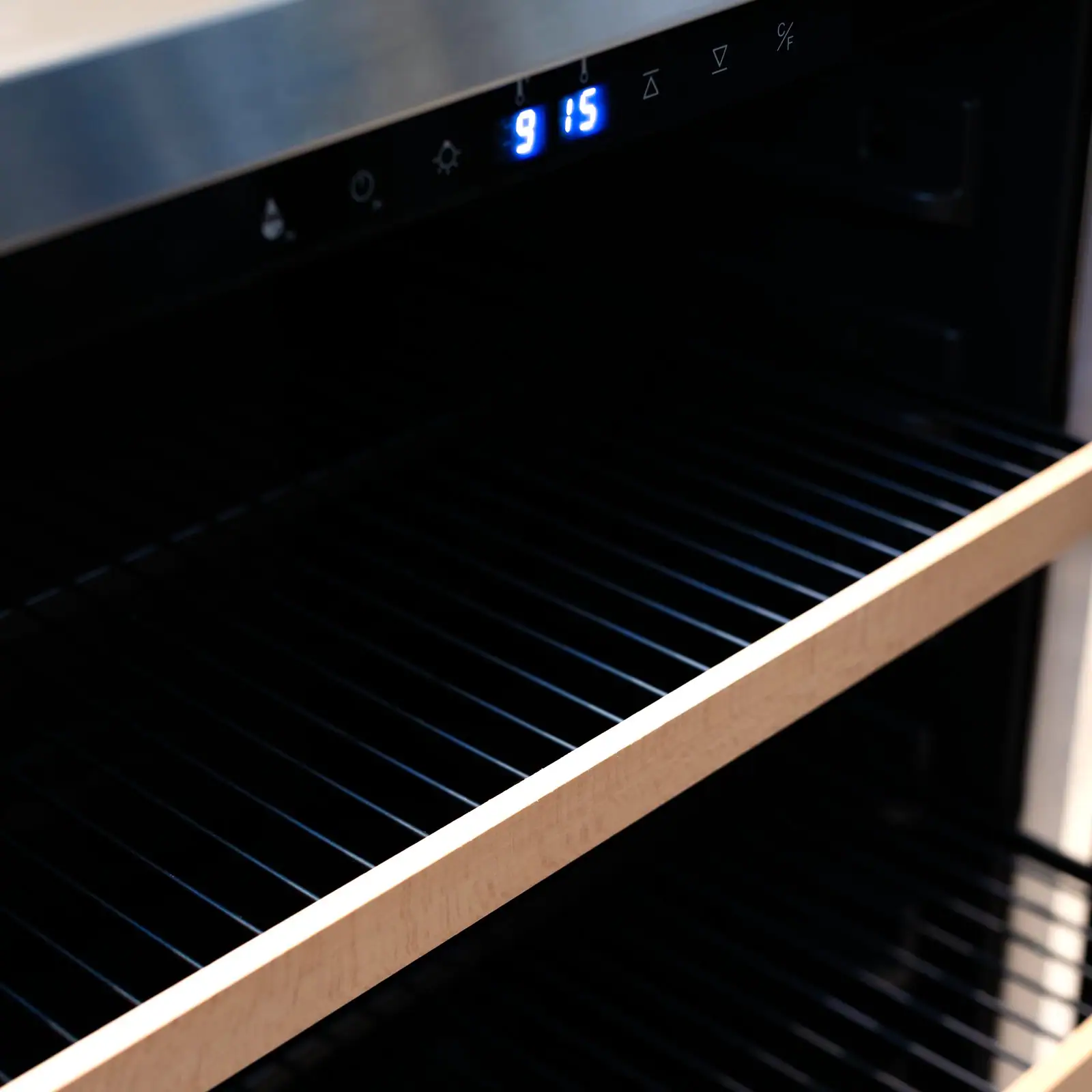 Haustec Beverage Cooler 60 Sh 1600×1600 Detail V2.webp