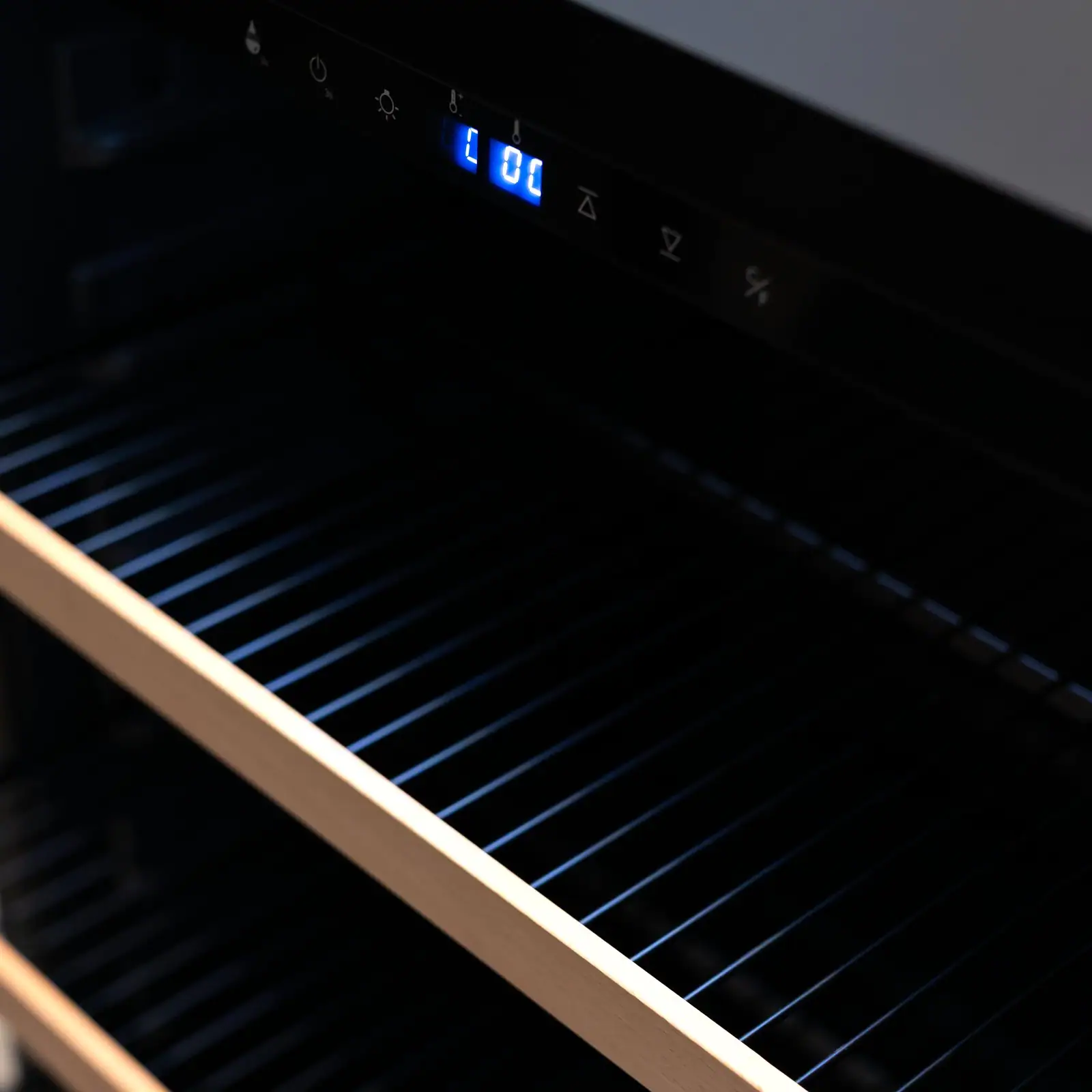 Haustec Beverage Cooler 60 Sh 1600×1600 Display V2.webp